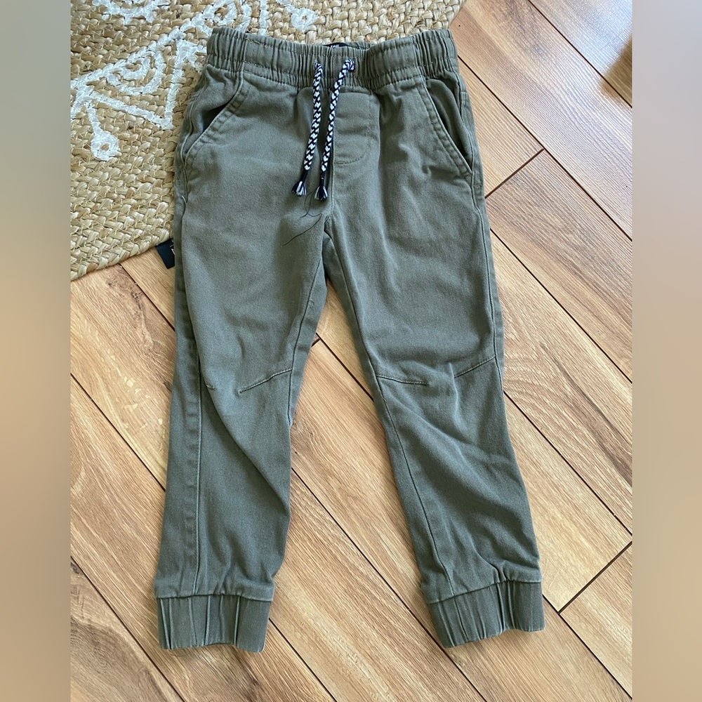 Toddler kaki joggers GUC 3T